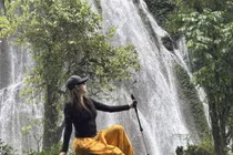 Đi bộ xuyên rừng, tắm thác Nậm Lúc mát lạnh giữa hè