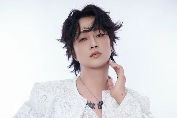 TiTi của nhóm HKT tạm ngưng ca hát để chăm sóc sức khỏe