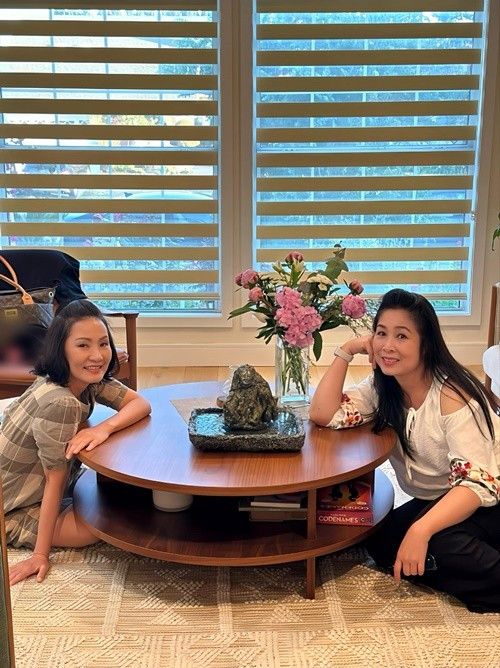 Mỗi khi sang Mỹ, Hồng Vân lại gặp gỡ Hồng Đào. Ảnh: FB Hồng Đào.