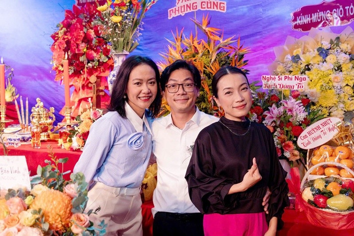 Nữ diễn viên hạnh phúc vì vẫn được làm nghề, được đứng trên sân khấu, trước máy quay, vẫn luôn háo hức tò mò mỗi khi được trao một vai diễn mới. Ảnh: FB Hồng Ánh.