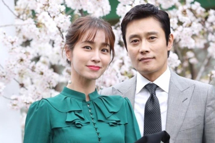 Năm 2014, Lee Byung Hun bị hai cô gái tống tiền bằng đoạn ghi âm có nội dung nhạy cảm sau khi nam tài tử từ chối tình cảm. Ảnh: Vietnamnet.