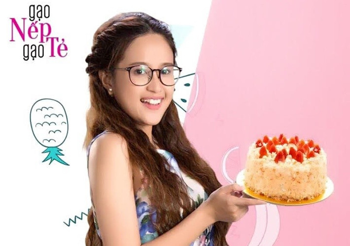 Phương Hằng đóng nhiều phim như Thứ ba học trò, Chân tình, Thụy khúc, Gạo nếp gạo tẻ, 7 năm chưa cưới sẽ chia tay. Với vai Minh trong Gạo nếp gạo tẻ, cô đoạt giải Nữ diễn viên phụ xuất sắc tại Cánh Diều Vàng 2018. Ảnh: Vietnammoi.