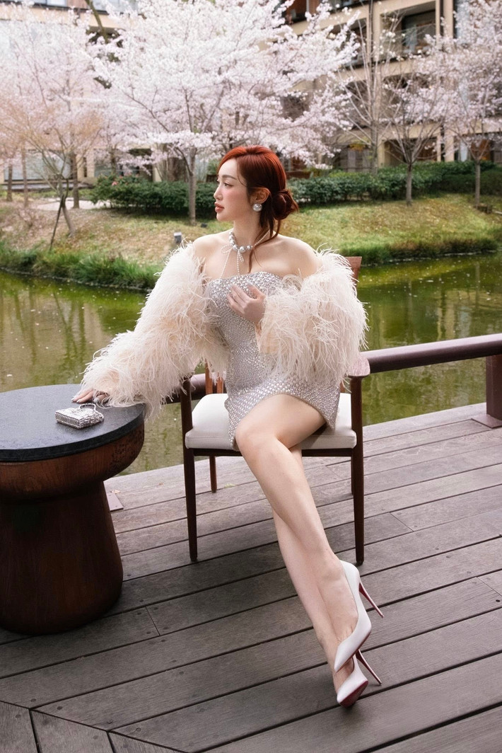 Nữ doanh nhân có cuộc sống sang chảnh hơn sau khi lập gia đình. Ảnh: FB Lý Thùy Chang.