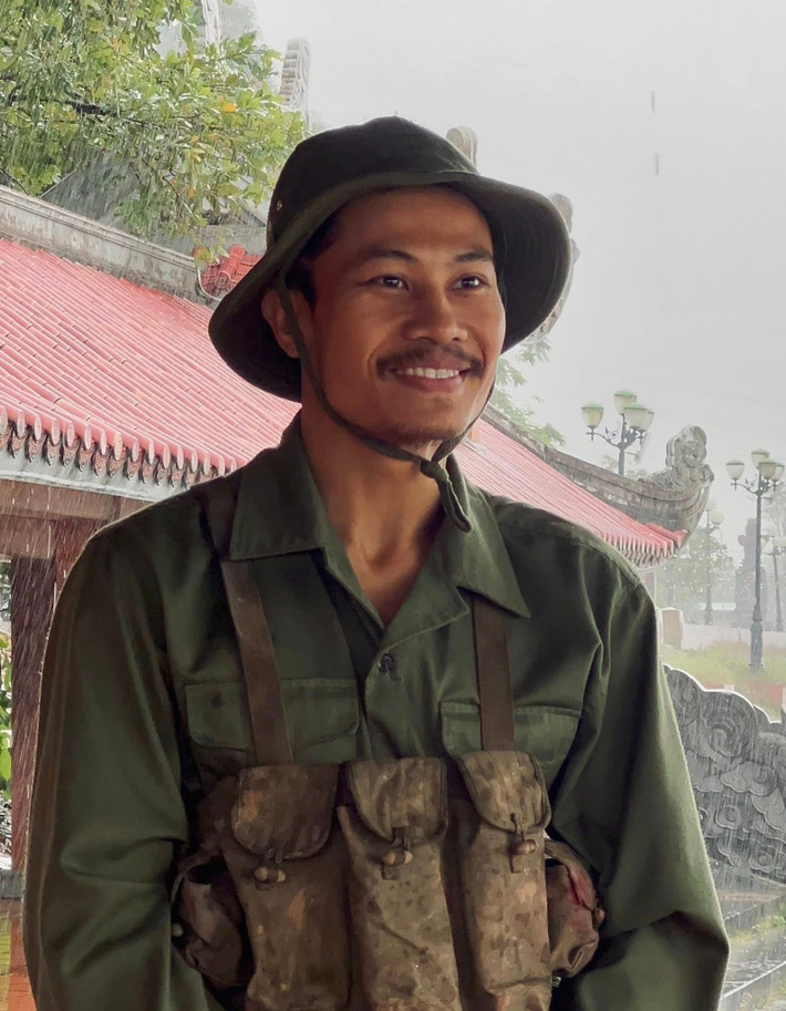 Phương Nam chia sẻ trên Tiền Phong, nhân vật Tạ giống với người ông nội liệt sĩ của anh. Ảnh: FB Phương Nam.