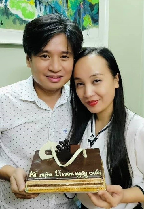 Thu Huyền khoe ảnh cùng Tấn Minh kỷ niệm 17 năm ngày cưới. Ảnh: FB Thu Huyền.