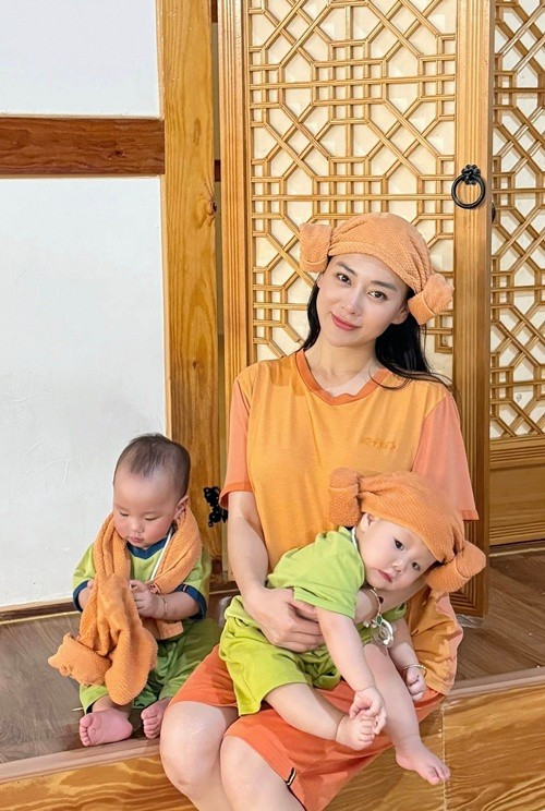 Sau Hương vị tình thân, Phương Oanh kết hôn với Shark Bình, sinh hai con. Ảnh: FB Phương Oanh.