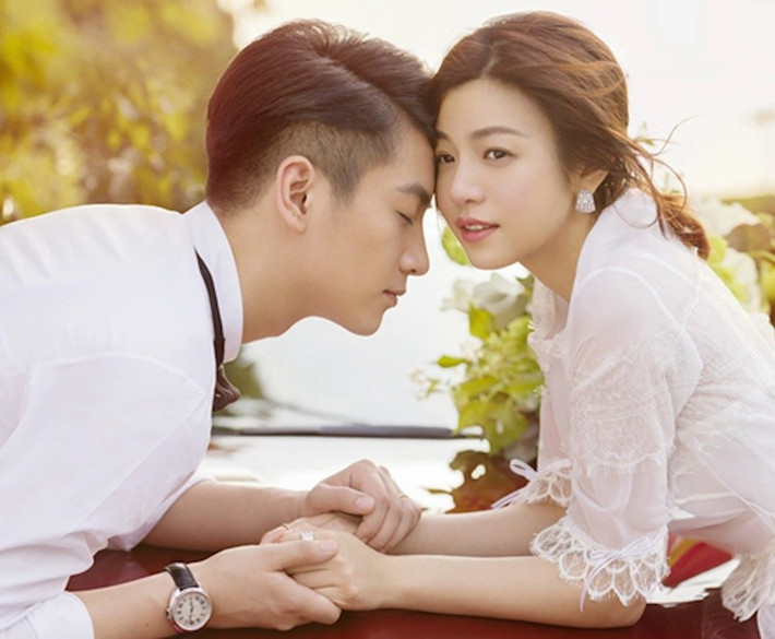 Trần Nghiên Hy từng có chuyện tình đẹp với Trần Hiểu. Trong 9 năm bên nhau, Trần Nghiên Hy tiết lộ Trần Hiểu thường massage cho vợ, giúp chăm con, dọn dẹp nhà cửa và nấu ăn. Ảnh: Marie Claire.