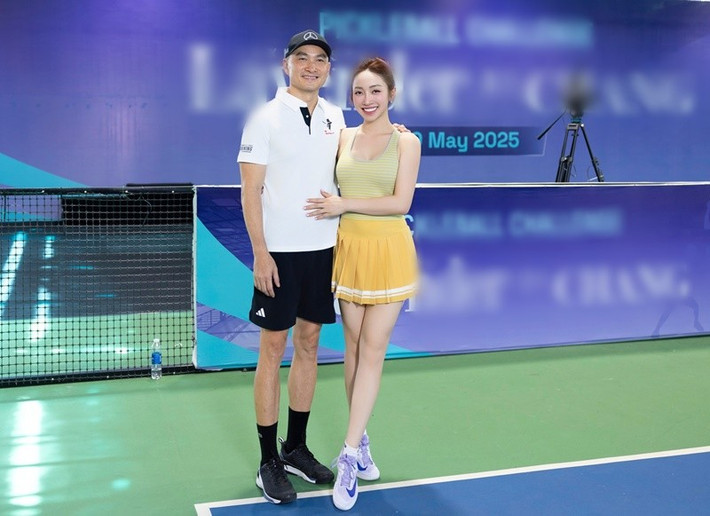 Diễn viên Chi Bảo- doanh nhân Lý Thùy Chang đều yêu thích bộ môn thể thao pickleball. Ảnh: FB Lý Thùy Chang.