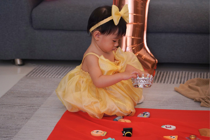 Võ Hoàng Yến bày tỏ: "Mong rằng sau này, dù đi đến đâu, con gái nhỏ của ba mẹ cũng luôn cảm nhận được tình yêu, sự chở che và niềm hạnh phúc như hôm nay".