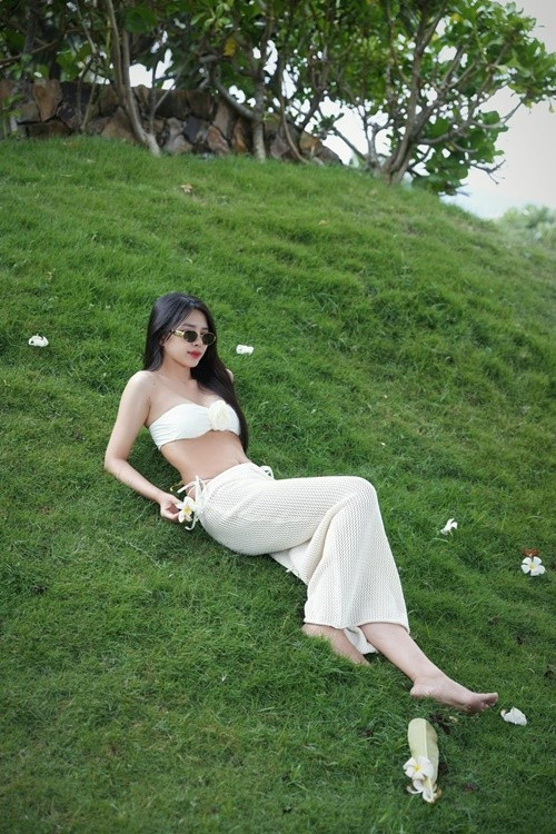 Vợ Phan Mạnh Quỳnh từng bị một người gạ gẫm bằng biệt thự, siêu xe. Ảnh: FB Huỳnh Khánh Vy.