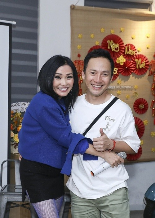 Cô cho biết: "Tiến Đạt ít nói lắm nhưng tôi hiểu Tiến Đạt là con người sống tình cảm, chỉ nghĩ cho người khác nhưng ít nghĩ cho mình". Ảnh: Thế Giới Điện Ảnh.