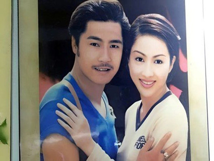 Trong cuộc phỏng vấn với Znews, Lý Hùng phủ nhân tin đồn hẹn hò với nữ diễn viên Lê Tư. Lý Hùng cho biết, anh và Lê Tư đóng chung trong các phim Phượng hoàng 99, Lưới trời lồng lộng… Trên truyền thông, Lê Tư cho biết, cô thích Lý Hùng khi được hỏi ấn tượng ai trong số những diễn viên Việt Nam. Ảnh: Người Đưa Tin.