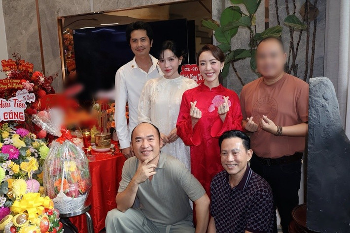Tháng 3/2025, Huỳnh Phương chia sẻ trên Znews: "Hiện tại, tôi và Khả Như không muốn chia sẻ chuyện cá nhân. Mong mọi người ủng hộ phim mới của Như". Ảnh: FB Khả Như.