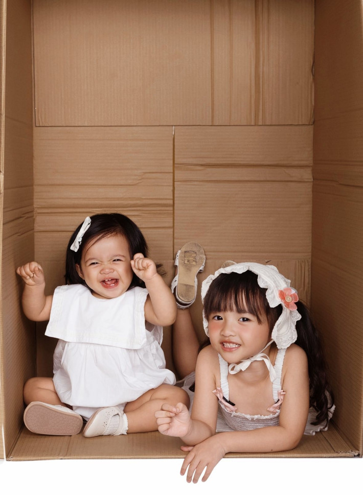 Đông Nhi chia sẻ, bé Hannie luôn coi chị gái là số 1. Ảnh: FB Ông Cao Thắng.