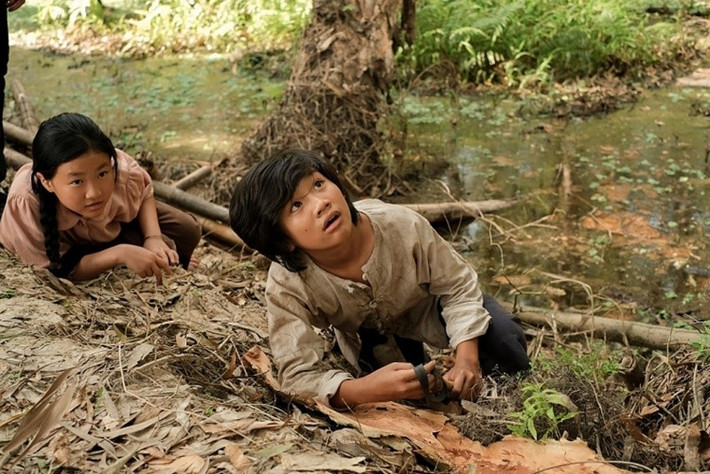 Năm 2023, khi 13 tuổi, Kỳ Phong đóng vai Cò trong phim điện ảnh Đất rừng phương Nam. Ảnh: Thế Giới Điện Ảnh.