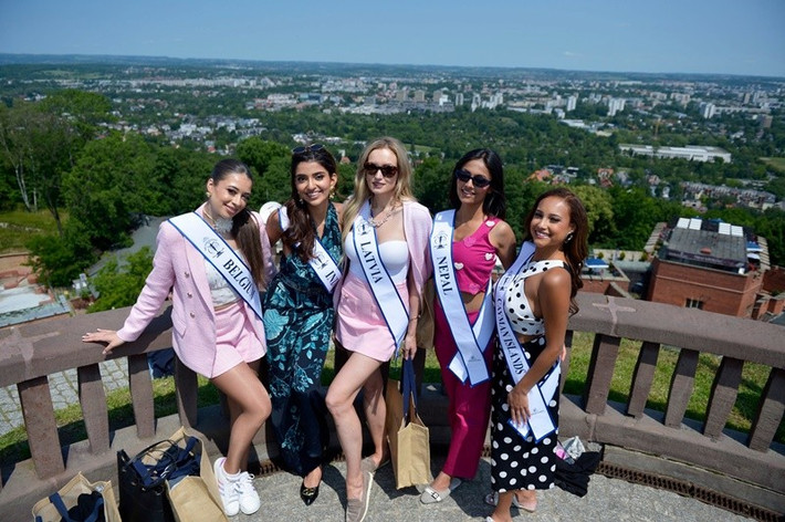Chung kết Miss Supranational 2025 dự kiến diễn ra vào ngày 27/6. Đương kim Miss Supranational Harashta Haifa Zahra đến từ Indonesia sẽ trao vương miện cho người kế nhiệm. Ảnh: Miss Supranational.