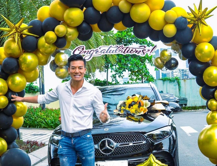 Nam diễn viên từng tiết lộ, anh không có hình mẫu bạn gái cụ thể. "Chỉ cần duyên tới, đúng thời điểm là yêu rồi đấy. Không cần phải quá xinh đẹp, có địa vị xã hội", Hiếu Nguyễn nói. Ảnh: FB Hiếu Nguyễn.
