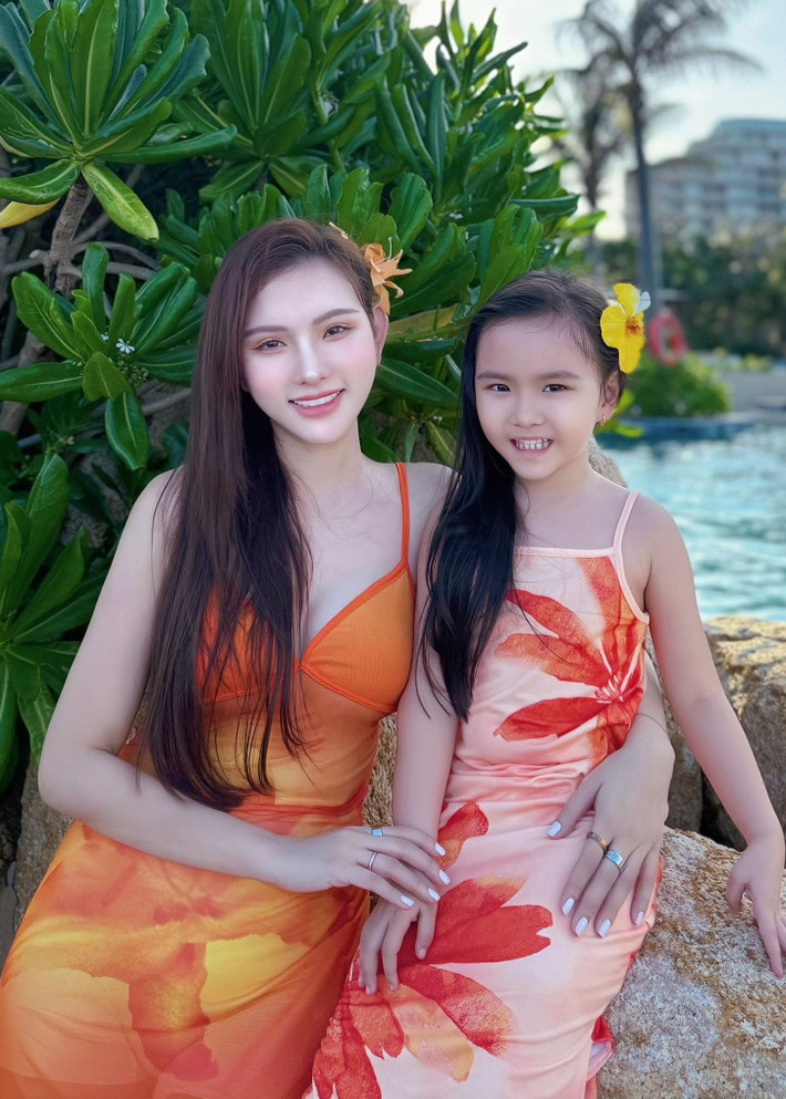 Con gái Thu Thủy càng lớn càng xinh xắn. Nữ ca sĩ cho biết, ái nữ là bản sao nhí của cô. Ảnh: FB Thu Thủy.