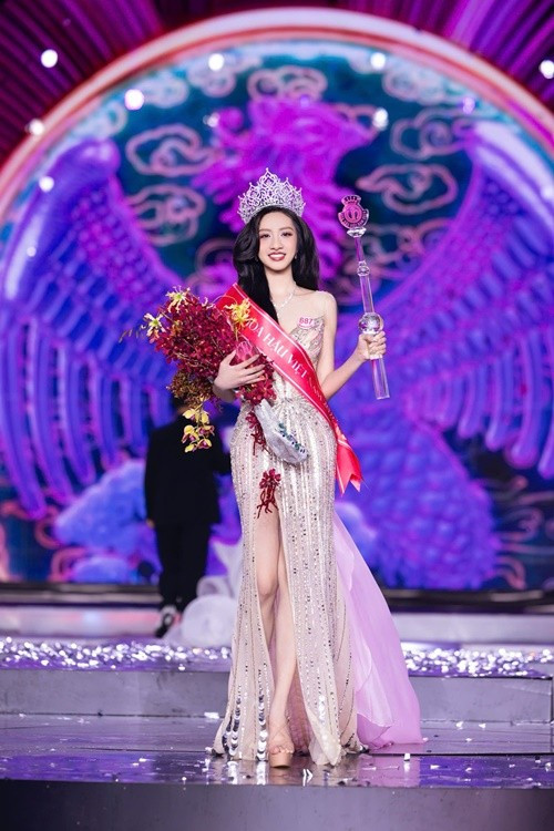 Hà Trúc Linh giành vương miện Hoa hậu Việt Nam 2024. Cô cao 1m72, có số đo ba vòng 80- 59 -95cm. Ảnh: FB Hà Trúc Linh.