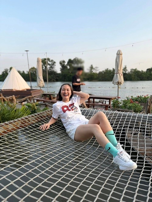 Thi thoảng, nữ diễn viên đưa con trai đi nghỉ dưỡng. Ảnh: FB Ngọc Lan.