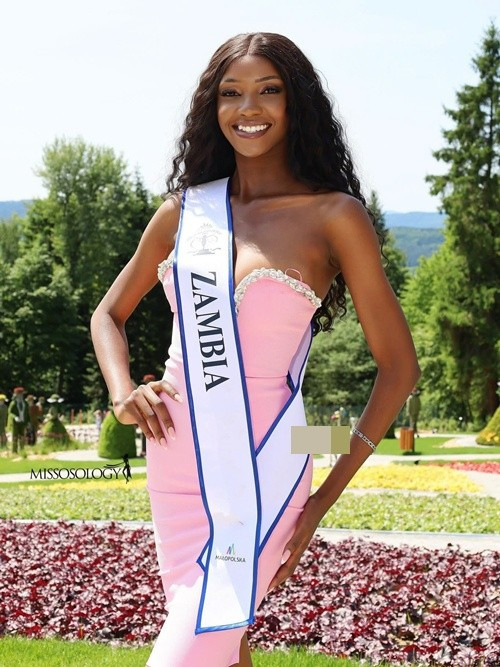Đại diện Zambia – NaMakau Nawa đang được đánh giá cao ở Miss Supranational 2025 - Hoa hậu Siêu quốc gia 2025. NaMakau hiện tại vào top 6 phần thi Supra Chat, top 5 phần thi Supra Model, top 9 phần thi Miss Talent. Ảnh: Missosology.