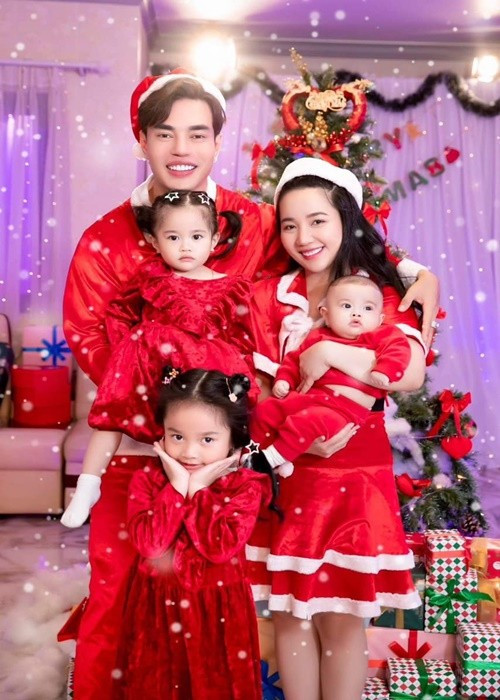 Vợ chồng Lê Dương Bảo Lâm có 3 người con chung: bé Bảo Nhi (sinh năm 2018), bé Bảo Ngọc (sinh năm 2020), bé Dĩ Kha (sinh năm 2022). Ảnh: FB Lê Dương Bảo Lâm.