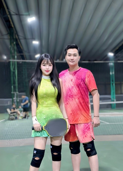 Anh Tuấn thường xuyên chơi thể thao cùng vợ kém anh 11 tuổi. Ảnh: FB Anh Tuấn.