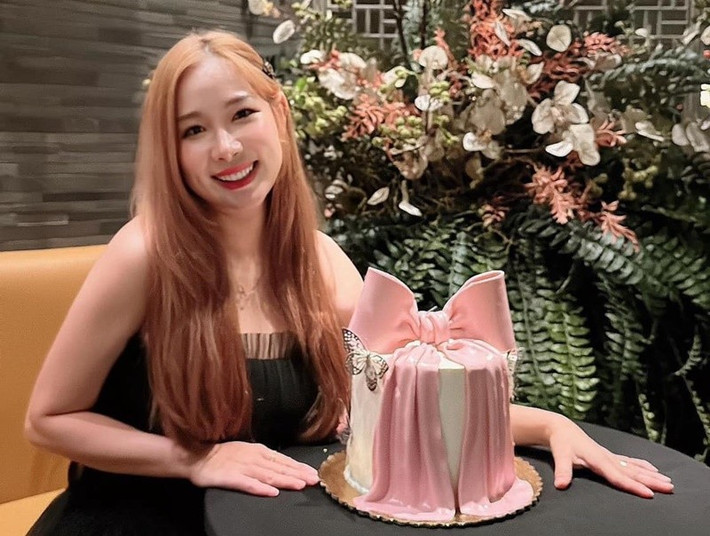 Là mẹ bỉm sữa, Duy Uyên vẫn trẻ trung, gợi cảm. Ảnh: FB Duy Uyên.