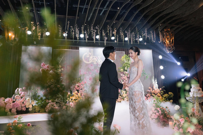 Nữ người mẫu cảm ơn Hồ Quang Hiếu vì đã xuất hiện trong cuộc sống của cô.