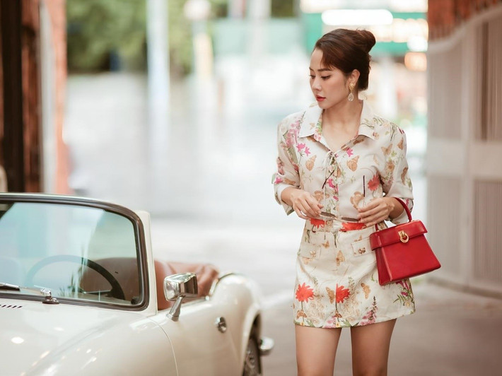Người đẹp trải lòng: “Sau mỗi lần đó lại rút ra được kinh nghiệm hoặc ít ra để sau này lấy chồng cũng thấy là mình đã trải qua hết rồi và không hối tiếc gì. Có rất nhiều người bạn của tôi sau này lập gia đình rồi lại tò mò cảm giác này kia. Đó là điều rất kinh khủng". Ảnh: FB Tường Vi.