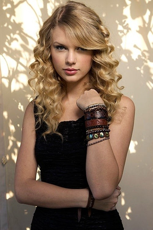 Taylor Swift ngày càng quyến rũ, trẻ trung. Ảnh: Người Lao Động.