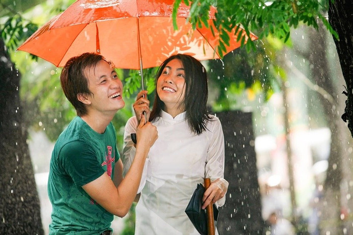 Năm 2008, Lương Mạnh Hải nổi tiếng nhờ vai chàng thiếu gia Nam có tình yêu đẹp với cô gái bán sách Trúc trong phim truyền hình Bỗng dưng muốn khóc. Bạn diễn của Lương Mạnh Hải là Tăng Thanh Hà. Ảnh: Dân Việt.