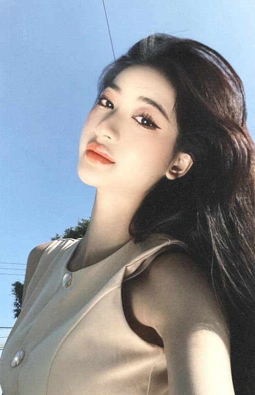 Gương mặt của Kim Ngân toát lên nét hấp dẫn riêng. Ảnh: FB Kim Ngân.