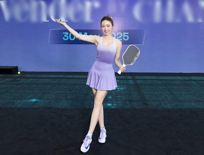 Vợ Chi Bảo gợi cảm, năng động khi tham gia các trận đấu pickleball. Ảnh: FB Lý Thùy Chang.