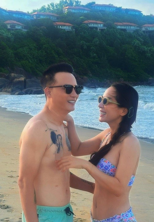 Trong chuyến đi biển mới đây, cựu người mẫu Thanh Thảo diện áo tắm hai mảnh khoe thân hình quyến rũ, săn chắc. Ảnh: FB Thanh Thảo.