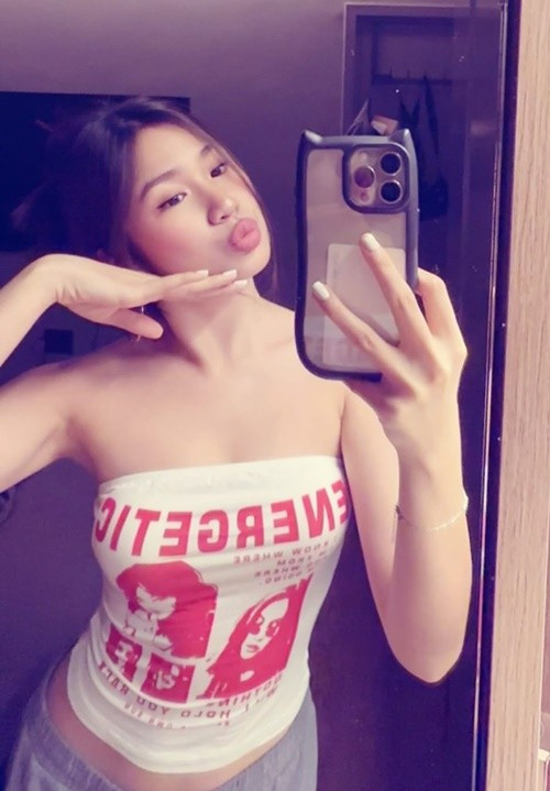 Ái nữ nhà nhạc sĩ Lưu Thiên Hương được nhiều khán giả khen ngợi xinh như lai Tây. Ảnh: Instagram Vy Uyên.