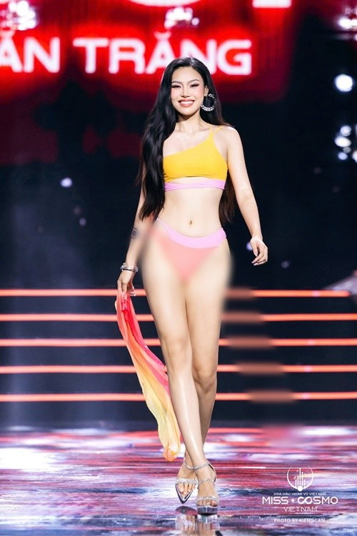Trong chung kết Miss Cosmo Vietnam 2025 - Hoàn vũ Việt Nam 2025, Đỗ Cẩm Ly đoạt danh hiệu Á hậu, để vuột vương miện vào tay Nguyễn Hoàng Phương Linh. Ảnh: FB Cẩm Ly.
