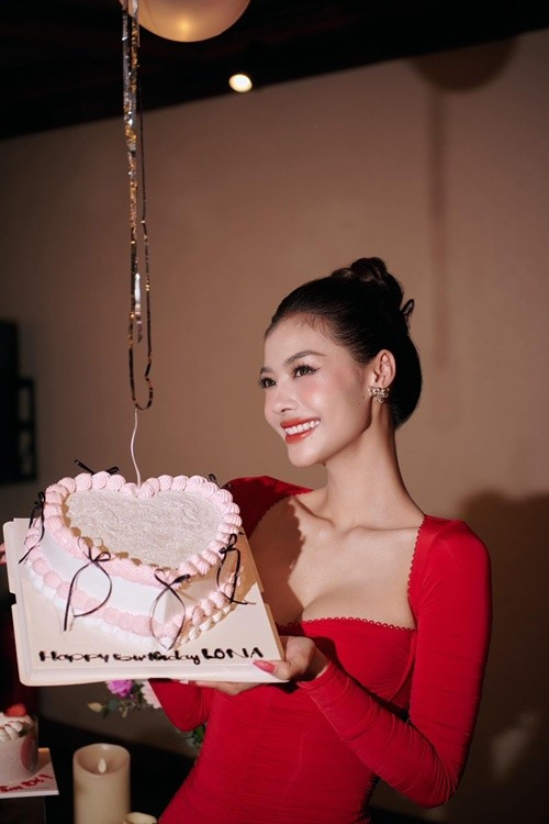 Á hậu 1 Hoa hậu Thế giới Việt Nam 2019 hiện tại có cuộc sống sang chảnh. Cô thường xuyên sử dụng đồ hiệu, đi du lịch. Ảnh: FB Kiều Loan.