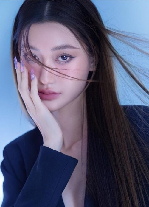 Gương mặt của Kim Ngân đầy hài hòa, cuốn hút. Ảnh: FB Kim Ngân.
