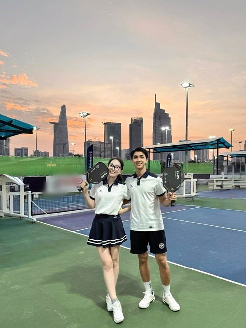 Bình An luôn đồng hành cùng Phương Nga trong các concert của BlackPink, buổi tập luyện pickleball. Ảnh: FB Bình An.