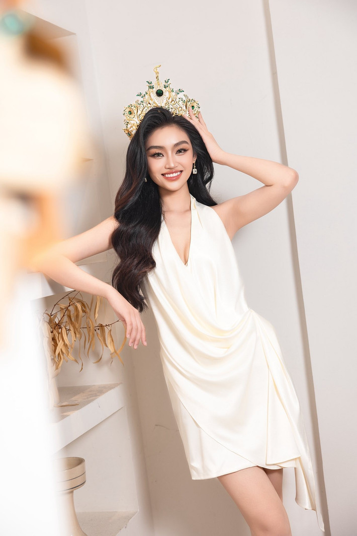 Yến Nhi vừa chia sẻ trên trang cá nhân về lịch trình thi nhan sắc quốc tế. Cụ thể, cô sẽ có mặt tại Thái Lan vào ngày 29/9. Ảnh: FB Yến Nhi.