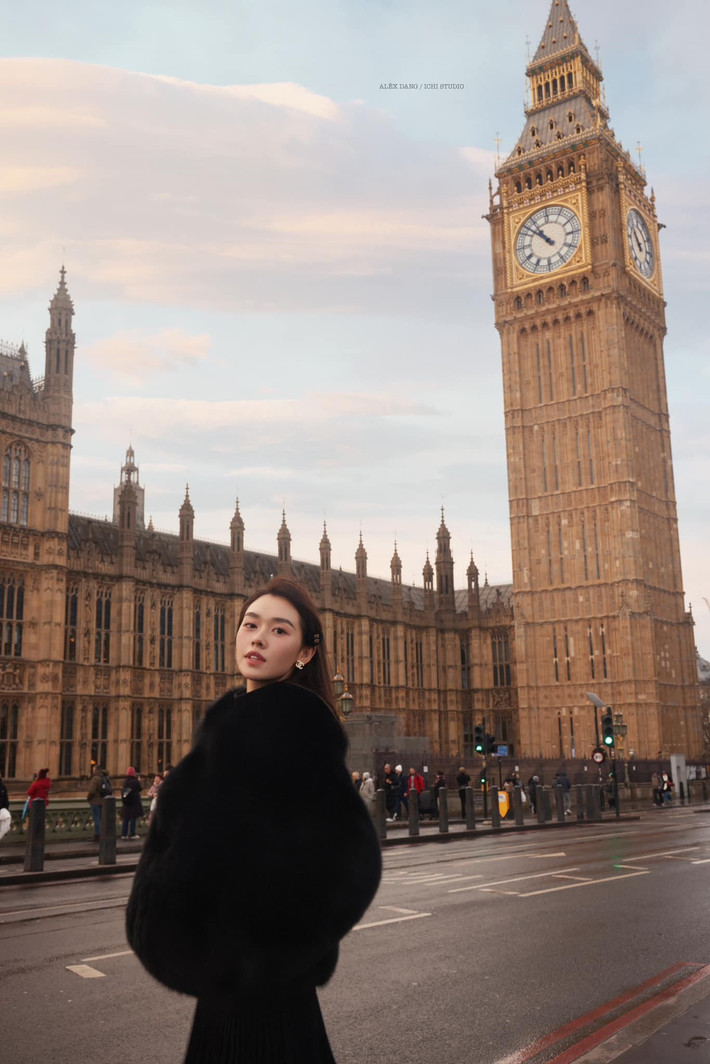 Á hậu 2 Miss World Vietnam 2019 khoe du lịch Anh vào tháng 1/2025. Ảnh: FB Tường San.