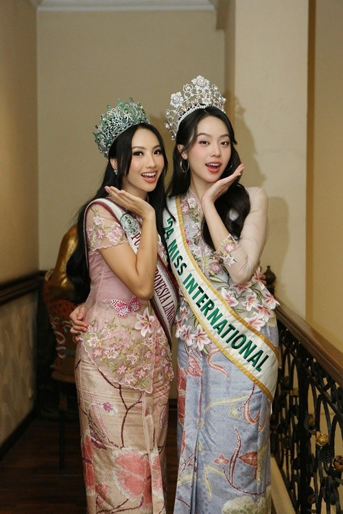 Theo Harper’s Bazaar Việt Nam, Thanh Thủy sẽ tiếp tục đến Pháp để tham dự cuộc thi Hoa hậu Quốc tế Pháp vào ngày 5/7. Theo xác nhận từ tổ chức Hoa hậu Quốc tế, các điểm dừng chân tiếp theo của nàng hậu sẽ bao gồm Singapore, Mỹ và Canada. Ảnh: FB Thanh Thủy.