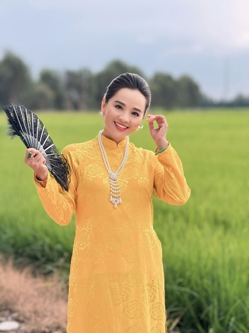 Chứng khô tuyến lệ từng khiến Hoài An ngưng đóng phim hơn một năm. Ảnh: FB Hoài An.