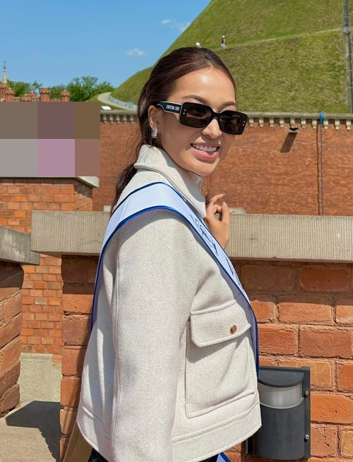 Từ Ba Lan, Hoa hậu Võ Cao Kỳ Duyên liên tục cập nhật hình ảnh ở cuộc thi Miss Supranational 2025. Trong ngày thứ tư ở sân chơi nhan sắc quốc tế, đại diện Việt Nam mặc kín như bưng. Ảnh: FB Kỳ Duyên.