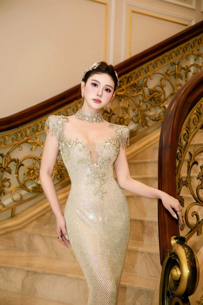 Thu Thủy chuộng phong cách gợi cảm, ngọt ngào ở tuổi 41. Ảnh: FB Thu Thủy.