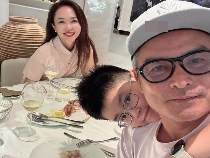 Mỗi khi Phạm Văn Phương không bắt máy, Lý Minh Thuận liên tục gọi điện cho vợ vì lo lắng. Ảnh: FB Phạm Văn Phương.