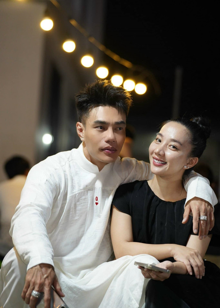 Lê Dương Bảo Lâm từng gây tranh cãi khi nhiều lần mải quay Quỳnh Quỳnh té xe, trượt ngã, vất vả làm việc mà không giúp đỡ vợ. Ảnh: FB Quỳnh Quỳnh.