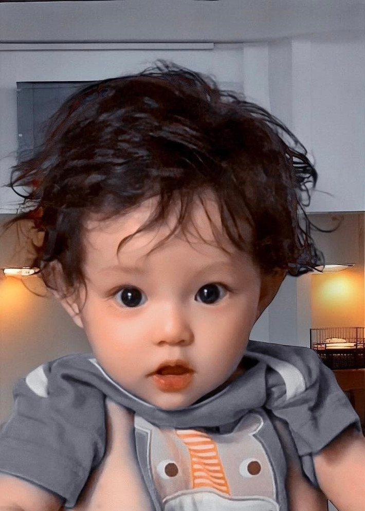 Con gái Bằng Cường - Bảo Anh trông xinh xắn như búp bê. Ảnh: FB Bằng Cường.