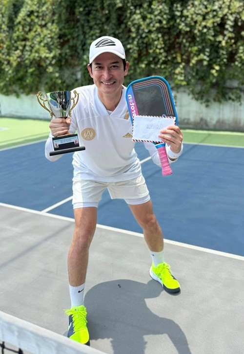 Nam diễn viên đam mê bộ môn thể thao pickleball trong nhiều tháng qua. Ảnh: FB Huy Khánh.